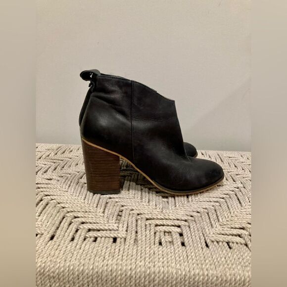 BP Lance Leather Block Heel Bootie - Picture 1 of 16